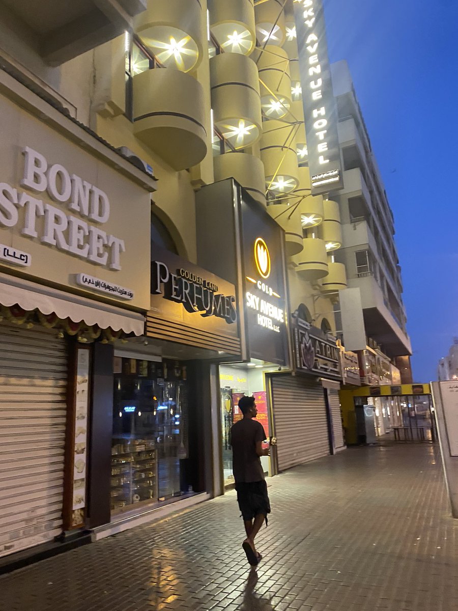 PinkTaxiRunner's tweet photo. A place so dense and sleepy, you are bound to find discoveries #everysinglestreet #AlRas #5km https://t.co/ZQzMJg6Rg1