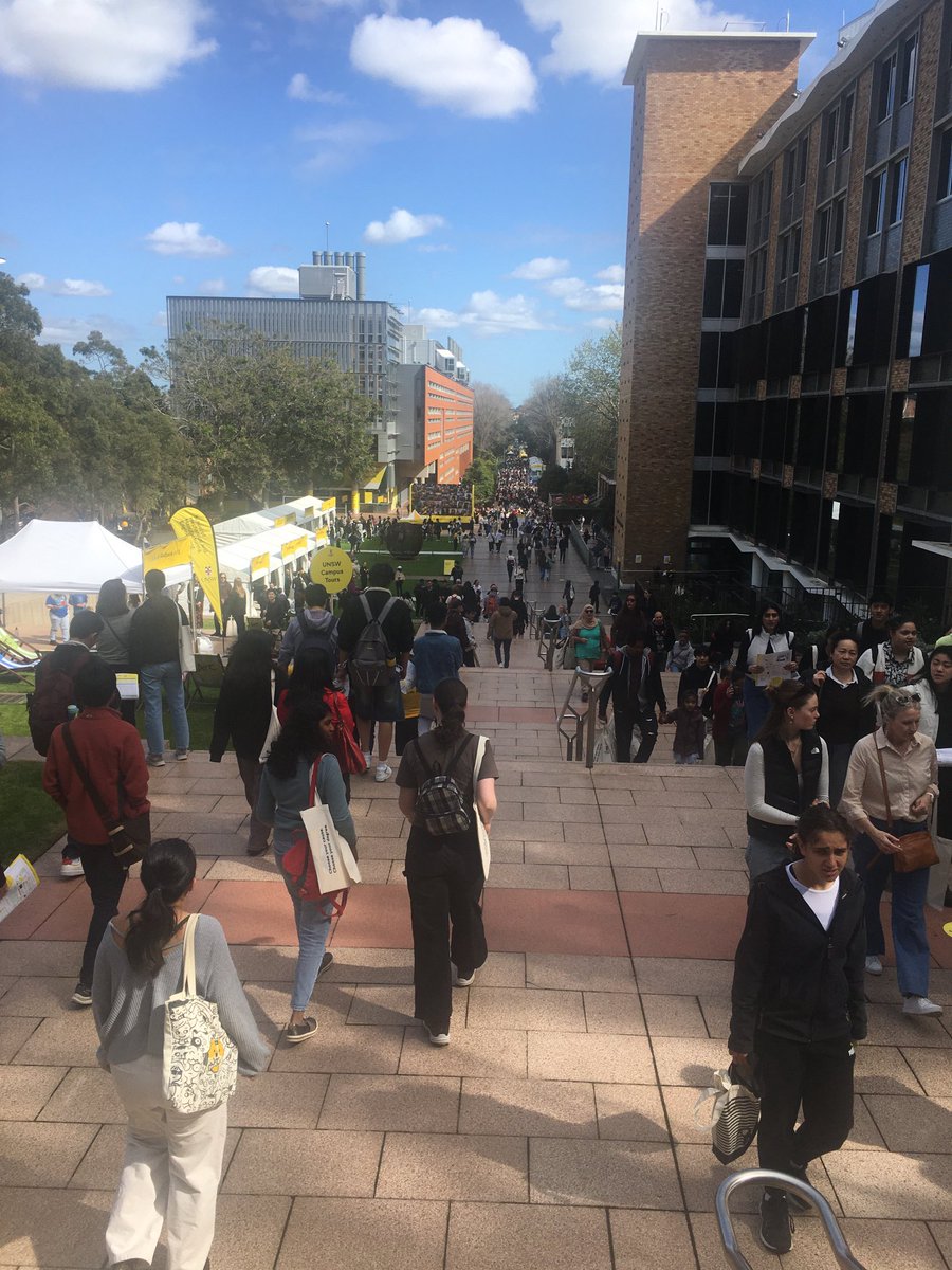 Alistair Poore (@alistairpoore) on Twitter photo Fabulous day chatting to the next generation of <a href="/unswbees/">UNSW Biological, Earth and Environmental Sciences</a> <a href="/UNSWScience/">UNSW Science</a> students #OpenDay Fabulous day chatting to the next generation of <a href="/unswbees/">UNSW Biological, Earth and Environmental Sciences</a> <a href="/UNSWScience/">UNSW Science</a> students #OpenDay