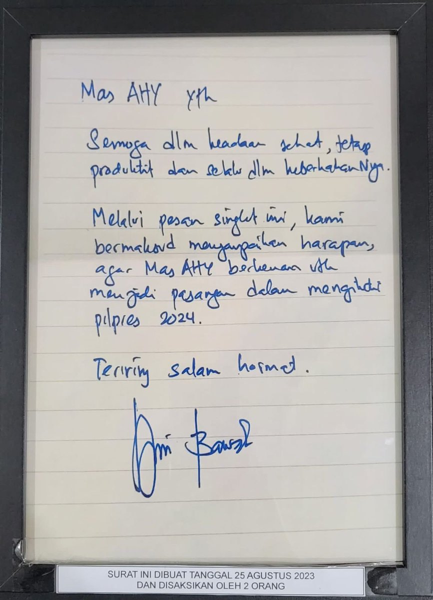 jansen_jsp's tweet photo. KESEPAKATAN PINTU BELAKANG (BACK DOOR):

Menjawab bbrp pertanyaan:

1) Banyak yg bertanya ke saya termasuk comment2 di medsos: “surat mas Anies yg meminta mas AHY jadi Wakilnya itu sudah dijawab mas AHY belum bang?”

Krn kata mereka, jangan2 mas AHY belum menjawab surat permintaan itu. Itu maka mas Anies pilih yg lain.

Saya jawab: “surat mas Anies itu sudah dijawab mas AHY dalam bentuk surat tulisan tangan juga, pada tgl 25 Agustus 2023. Mengatakan iya dst..” Saya sudah lihat langsung suratnya. Pada waktunya jika dibutuhkan bisa juga kami sampaikan ke publik. Walau melihat keadaan skrg sebenarnya tidak perlu lagi.

2) Yg kedua, saya juga ingin menyampaikan: selain Surat 25 Agustus ini, 2 bulan sebelumnya tanggal 14 Juni 2023 mas Anies juga sudah menyampaikan hal sama memilih mas AHY jadi wakilnya.

Diluar 2 tanggal diatas, mas Anies juga pernah bawa nama guru spiritual dan Ibunya, yg disampaikan ke mas AHY: “menyarankan agar segera mas Anies berpasangan dgn mas AHY”. Di bulan Januari 2023 mas Anies juga menyampaikan ke mas AHY mari kita “menjemput takdir” bersama dll. 

3) Jadi secara lisan dan tertulis, mas Anies sebenarnya sudah berkali-kali menyampaikan/memutuskan memilih mas AHY jadi wakilnya. Dari penyampaian lisan 14 Juni 2023 sampai tertulis 25 Agustus 2023 (yg suratnya terlampir dibawah). Yg kemudian beliau hianati sendiri.

4) Sehingga komitmen, kerjasama dan rasa saling percaya antar kita yg berjalan selama 1 tahun ini, rusak krn kesepakatan yg dilakukan tidak lebih dari 1X24 jam. Dilakukan dibelakang pintu, diam-diam, tanpa berpikir lama dan jenengan setuju.

Inilah kesepakatan pintu belakang. “Back door”. Yg jauh dari etika dan proses “decision making” yg kita jaga dan jalankan selama 1 tahun ini di koalisi perubahan. Jika ada nama dibahas/digodok di tim 8 yg sudah dibentuk 3 partai. Jadi ini bukan sekedar soal nama yg dipilih saja (yg harus masuk dalam 5 kriteria yg telah ditentukan oleh jenengan sendiri, termasuk syarat terbaru 0: dimana tidak punya beban masa lalu dan berani serta semangatnya perubahan), namun juga soal proses sampainya pada pilihan itu.

5) Mungkin sudah jalannya memang kita harus berpisah. Penting selama 1 tahun ini dgn segala keterbatasan yg kami punya, kami sudah berusaha berbuat yg terbaik yg bisa kami lakukan utk jenengan mas Anies.

Mulai diawal-awal dulu sama2 kita membackup jenengan ketika dicari-cari salah hukumnya di Formula E, membela dari serangan di medsos/media mainstream dll, mengamplifikasi gagasan jenengan ke publik, mengawal dan membuatkan acara jenengan di daerah, menerima jenengan dgn sangat hangat di DPP Demokrat, Cikeas sampai Pacitan. Termasuk kami menolak seluruh godaan yg datang ke kami Demokrat danmas AHY selama 1 tahun ini, yg secara lantang kami sampaikan ke publik bahwa kami tetap di koalisi perubahan. Dan semua pertemuan terbuka. Tidak ada “deal” pakai pintu belakang. Dan banyak lainnya. 

Termasuk ditengah proses mendukung jenengan ini, kami juga harus kembali menghadapi PK terkait pengambilan alihan partai kami, dan banyak lagi lainnya yg terjadi selama 1 tahun perjalanan kita ini. Termasuk kader2 kami diseluruh Indonesia dgn kemampuan yg mereka punya telah mensosialisasikan jenengan. Yg kemarin banyak balihonya pelan2 mulai diturunkan semua.

6) Namun tgl 1 September kemarin ternyata adalah akhir perjalanan kita. 

Akhir kata, kami ucapkan selamat berlayarlah mas Anies. Kami doakan lancar perjalanan jenengan bersama pasangan yg baru dan koalisi yg baru. Dan selamat ber-deklarasi mas.

Di koalisi kita dulu, kita sudah jalan 1 tahun namun dianggap masih terlalu cepat utk segera deklarasi, “nanti saja last minute” katanya. Di yg sekarang jumpa dan jalan baru bbrp menit, ternyata terlalu lama jika tidak segera dideklarasikan.

Maturnuwun atas kebersamaan kita selama 1 tahun ini mas. Termasuk 5 tahun jenengan jadi Gubernur DKI, fraksi Demokrat di DPRD DKI konsisten mengawal & bersama jenengan.

Sehat terus kami doakan utk jenengan.
Hormat kami,
— JANSEN SITINDAON