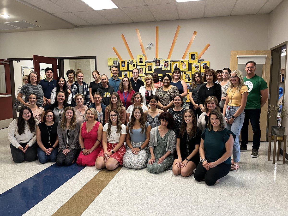 Welcome back to the 2023-24 school year! As we start this new school year, remember that each one of you is a shining star. Let your light shine brightly in everything you do. See you on Tuesday!
#ECSD #ECSDfaithinspires #ECSD_Super