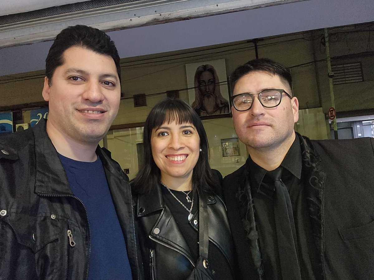 eleoguzmi's tweet photo. Un amigo que queremos mucho, siempre es lo mas con nosotros. #jorgeavila https://t.co/Bd0WyyTjp3