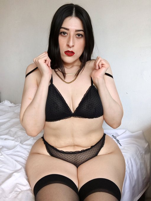 Hace fr&iacute;o pero aqu&iacute; andamos. 😏 https://t.co/HGIwA8upGj