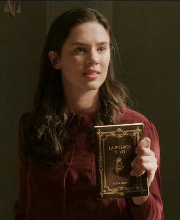 cristinameatsix's tweet image. LLORANDO #ATAV2 #ATAV