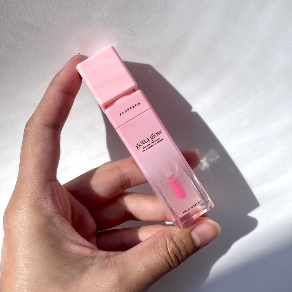 aliaffauzi's tweet photo. GIVEAWAY ALERT‼️

I nak bagi RM 100 CASH and 1 colour changing lip oil for FREE!

EASY STEPS TO WIN:

1) Like and RT this tweet
2) Like and RT my pinned tweet
3) Reply why you nak menang this giveaway

I akan announce the winner esok malam! 3.9.2023 pukul 9 malam. GOODLUCK!! 😍 https://t.co/Mo81pX4BwY