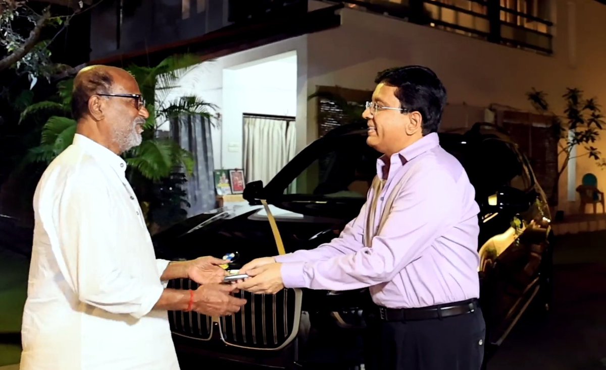 CinemanSelva's tweet photo. #JAILER BLOCKBUSTER SUCCESS GIFTS 🎁🎉

SUPERSTAR - "BMW X7"
NELSON - "PORSCHE"
ANIRUDH - ???

GUESS WHAT WILL BE COSTLIEST GIFT FOR ANIRUDH SAMBAVAM IN JAILER ???🤔

#JailerSuccessCelebrations #JailerHistoricBO #JailerIndustryHit #NelsonDilipkumar #SuperstarRajinikanth #Anirudh https://t.co/06UFtndFs2