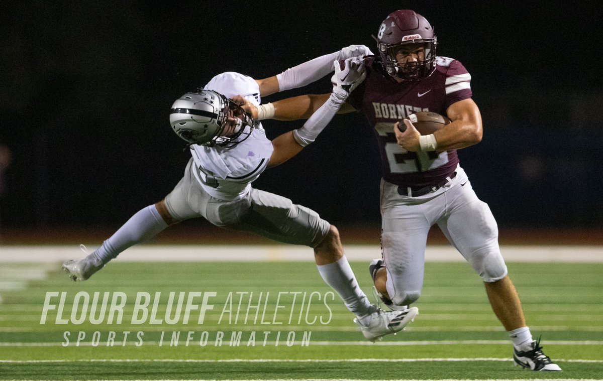 bluff_sports's tweet photo. Images from Friday’s game vs United South. https://t.co/AUMd5ntVBG