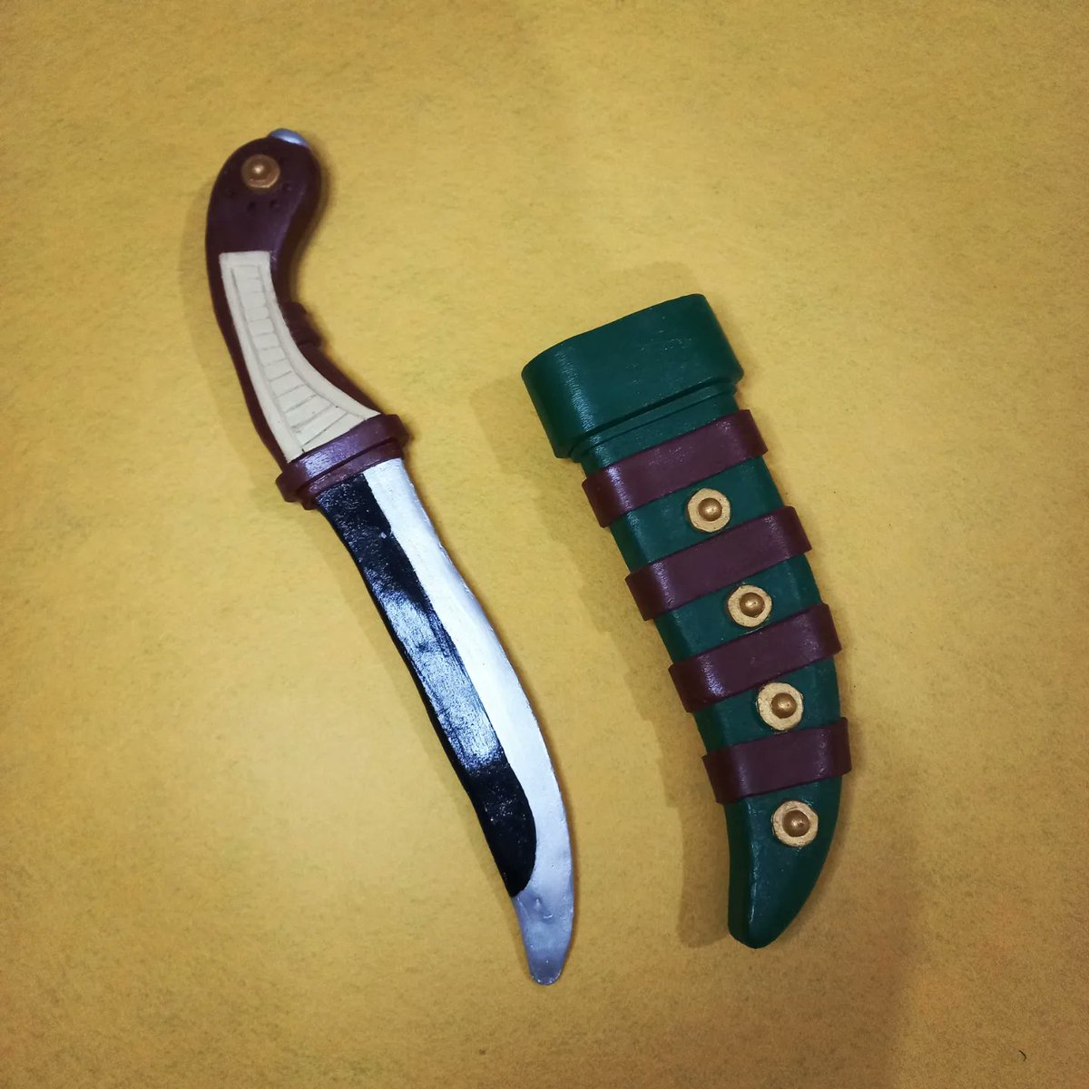 Itachi_Warrior's tweet photo. Ace's dagger!!
#onepiece #ace #portgasdace #firefistace #firefist #aceonepiece #onepieceace #onepieceedit #cosplay #cosmaking #acedagger #dagger https://t.co/iMw1KO7c1p