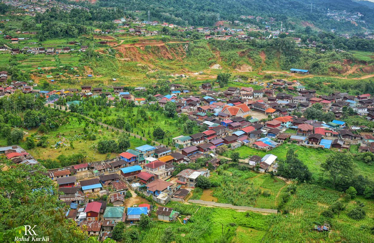 Rahul_Gonzalez7's tweet photo. Sometimes u just need to relax and trust that things will work out!
#mogok 📸📸📸
#rubyland #treasurelandofmyanmar
#Mobilephotography #landscape
#Nature #NaturalBeauty #naturelovers #Travel #wanderlust #traveldestination  #travelinspiration #landscapephotography #landscapelovers https://t.co/lh1ObZxmIa