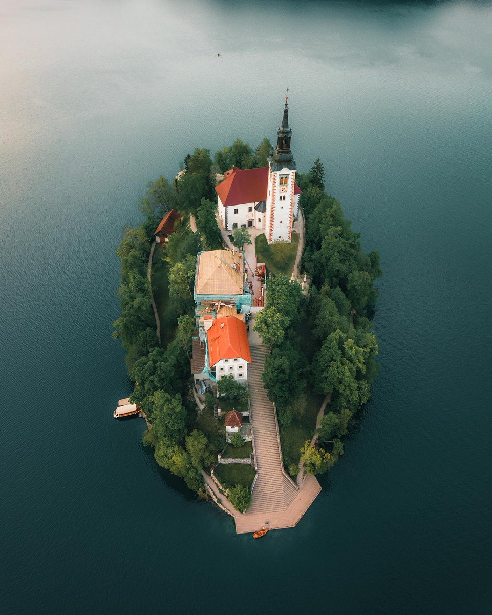 The amazing Lake Bled, Slovenia 🇸🇮