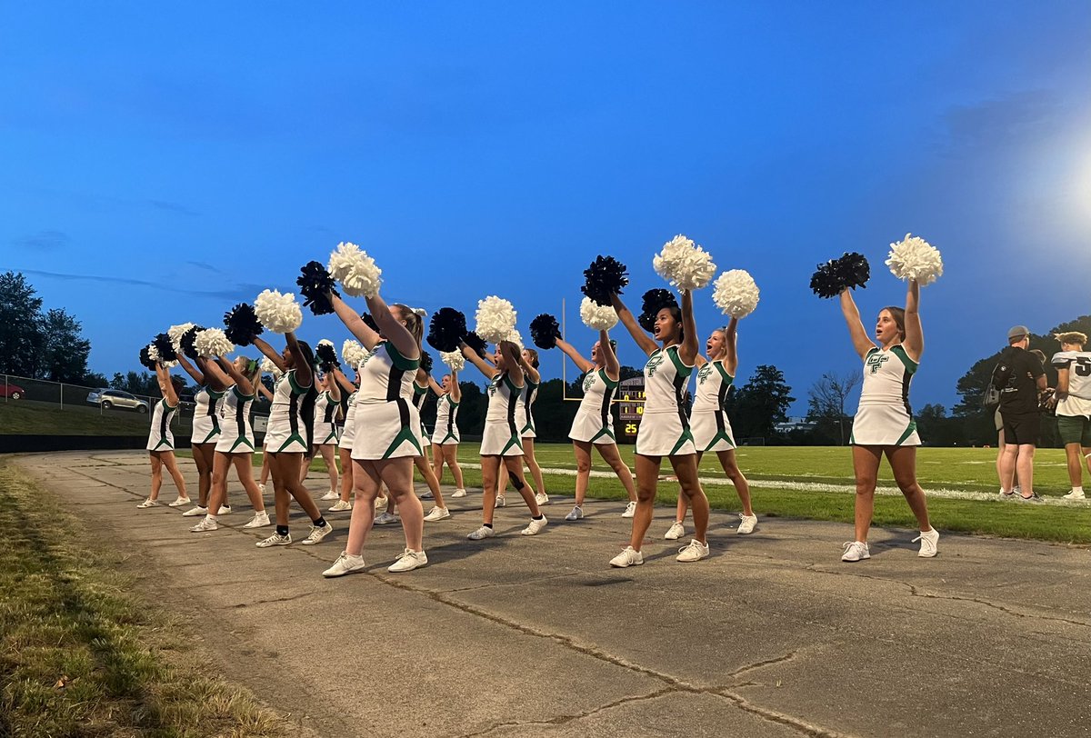 CheerOFHS's tweet image. ~it’s time to get started~ at the first Varsity football game of the season! good to be back, let’s go eagles!! 🦅📣 @OFR5_Activities @mocheercoaches