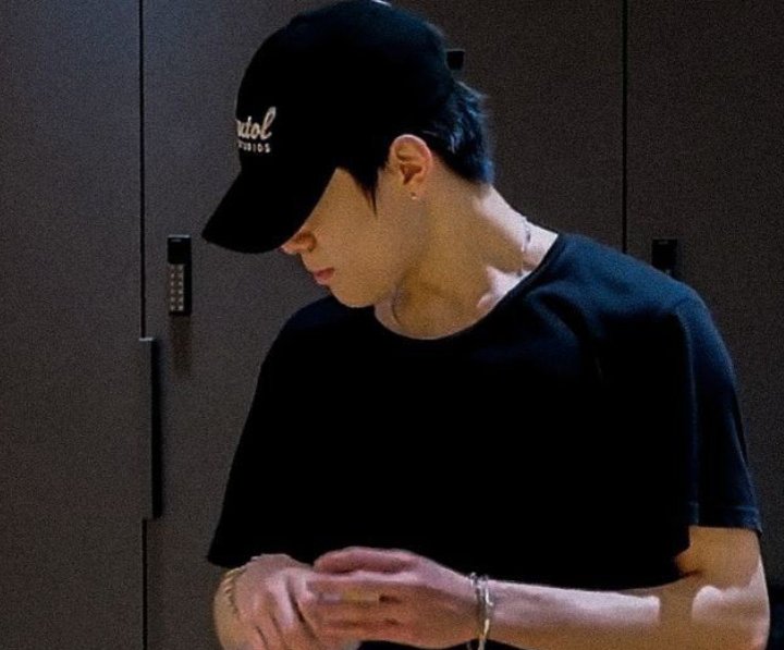 dinochaurus's tweet photo. JAEYONG SHORT AU 

" Aku itu seperti kamu terhadapnya. "

From 'Lenava' universe https://t.co/EZra875DYg