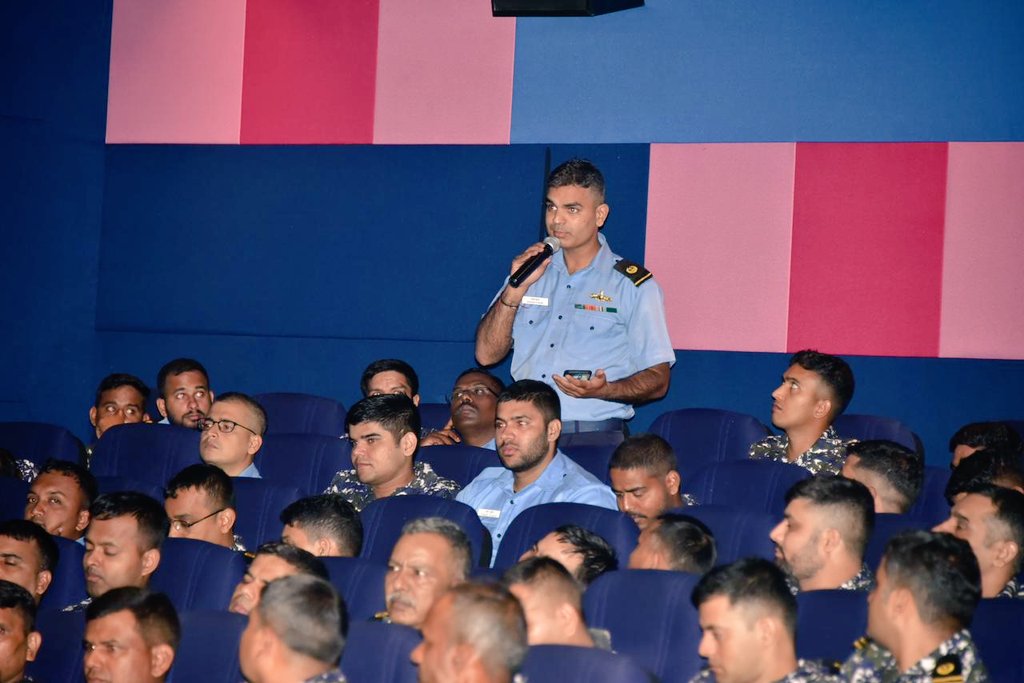 IN_HQSNC's tweet photo. Committed to #DigitalTransformation,an awareness workshop on Indian Navy Digital Library(INDL 2.0) was conducted at #SNC. Unique features &amp; E-resources of #INDL platform &amp; its mobile App MyLOFT providing seamless and secure access was demonstrated. #IndianNavy
#DigitalIndia https://t.co/yGK6qvmmuJ