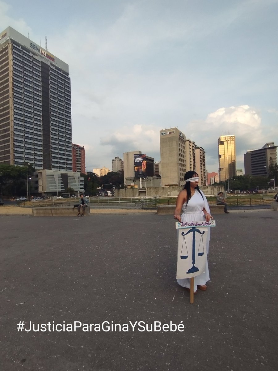 manuelita1504's tweet photo. #25Ag
Giannelly Pirrongelli
(Embarazada de 8m)
#Femicidio #Bolívar
23/9/20
Recibió golpiza de #RobertTerán(pareja)
25/9/20
Mueren madre e hijo
20/4/22
Terán recibe 30a de #SentenciaCondenatoria
Defensa APELÓ y RECUSÓ a #CorteDeApelaciones
aún sin DECISIÓN
PEDIMOS
#SentenciaFIRME https://t.co/xtZ4ZEqCIT