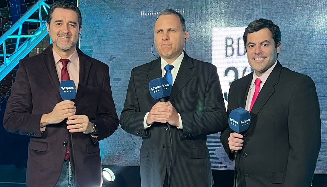 marcegon318's tweet image. Aireeee en Monte Grande con @SergioChiarito y @GermanRiesco por @TyCSports y @TyCSportsPlay Otra noche de @BoxeoDePrimera con mucha acción.