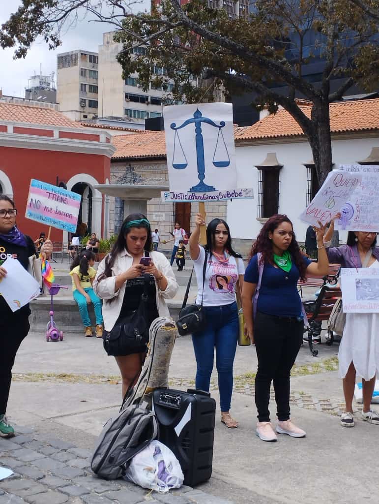 manuelita1504's tweet photo. #25Ag
Caso Giannelly Pirrongelli
(8meses de embarazo)
#FEMICIDIO #Bolívar
25/9/20
Mueren madre e hijo por golpiza que le propinó su pareja Robert Terán 3 días antes
20/4/22
Terán recibió 30a de #SentenciaCondenatoria
Defensa #Recusó a #CorteDeApelaciones
PEDIMOS
#CorteAccidental https://t.co/VFMvJO8b2m