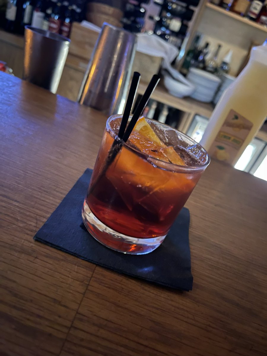 lucrecia_809's tweet image. Seguimos ..

#barhopping