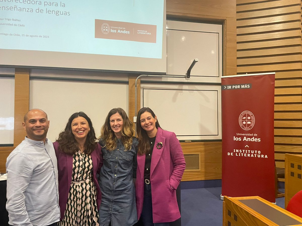 JoAleML's tweet image. Conferencia de la Dra. Ester Trigo Ibáñez @univcadiz en la @uandes... Profes de @ArtesLiberalUAI