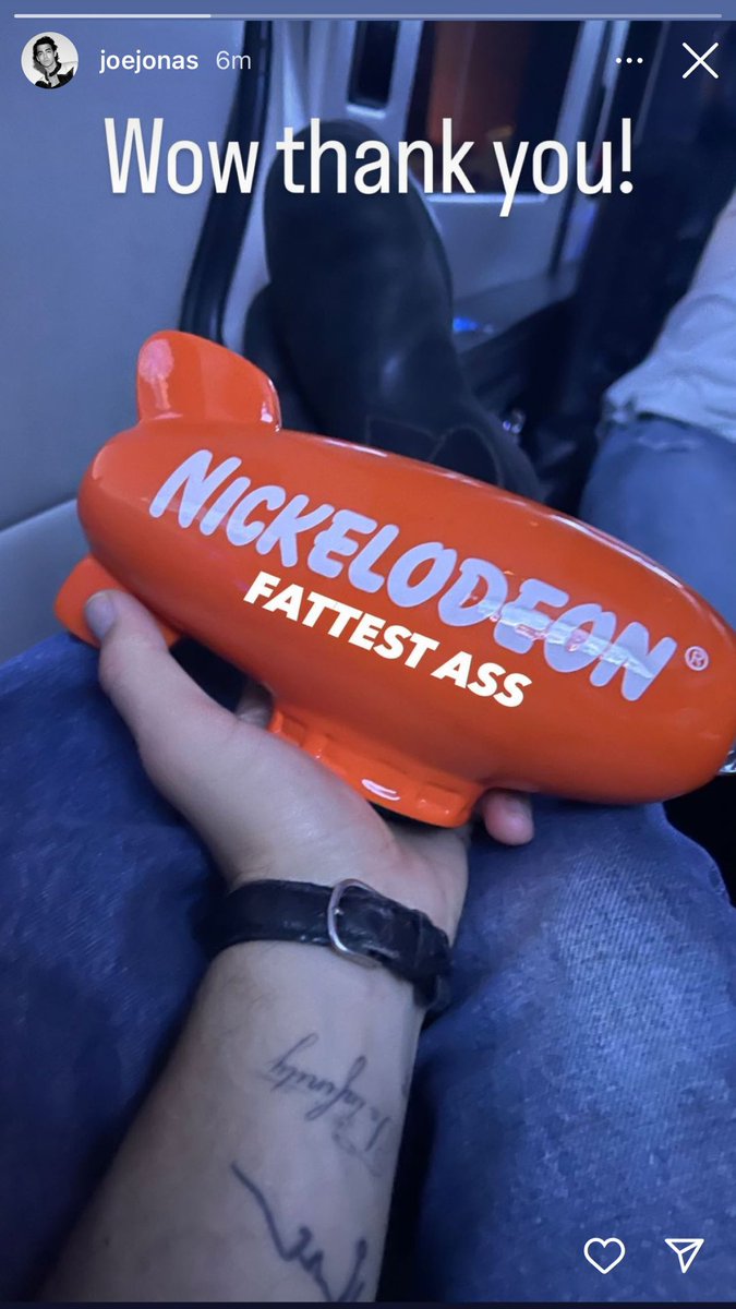 LeahEchelon's tweet photo. 🤭 @joejonas https://t.co/KOB4XANOuv