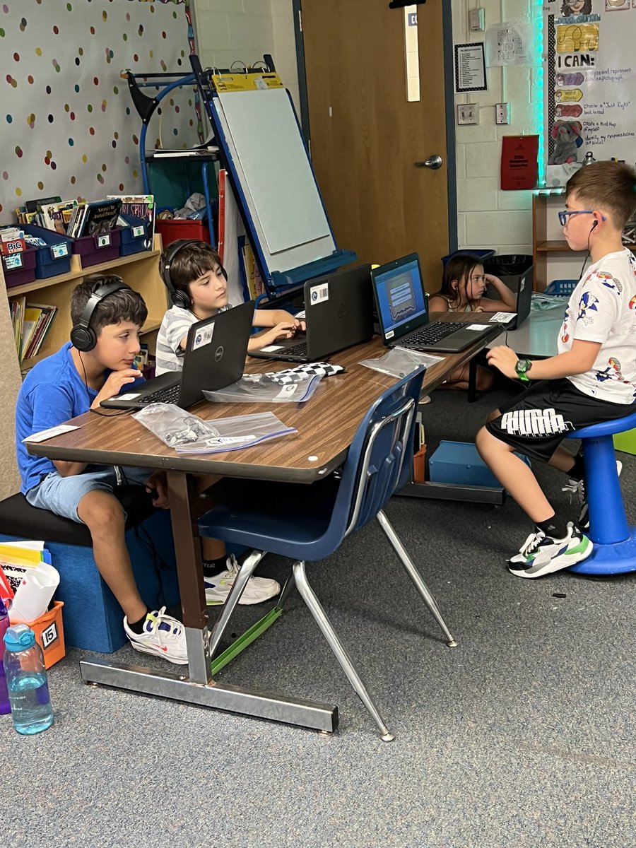 MissDahl3rd's tweet photo. Third graders ended our first week of school by trying out @LexiaLearning for the first time this school year.  We are excited to earn those units and level up as readers! @CamelotFlame @FCPSR2 https://t.co/IG0yN8eOXp