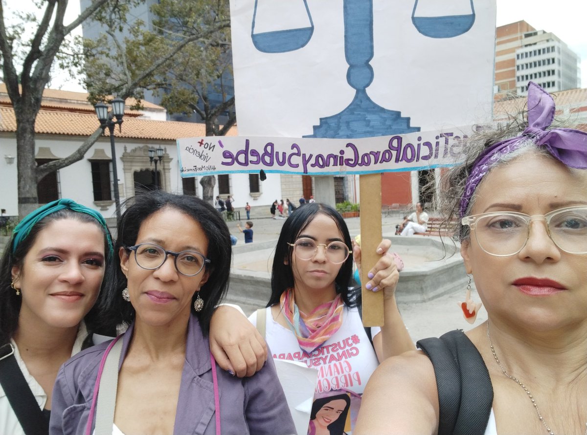 manuelita1504's tweet photo. #25Ag
Caso Giannelly Pirrongelli
1 Año y 4 meses en espera de #SentenciaFIRME
Defensa de #RobertTerán #Recusó a integrantes de #CorteDeApelaciones del #CircuítoJudicial de #ViolenciaContraLaMujer de #PtoOrdaz #Bolívar "Desean DISTRAER la atención sobre el #Femicidio de GINA" https://t.co/5dDMDWGxgW