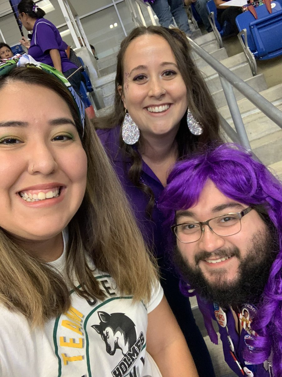 Megan Stewart tweet media