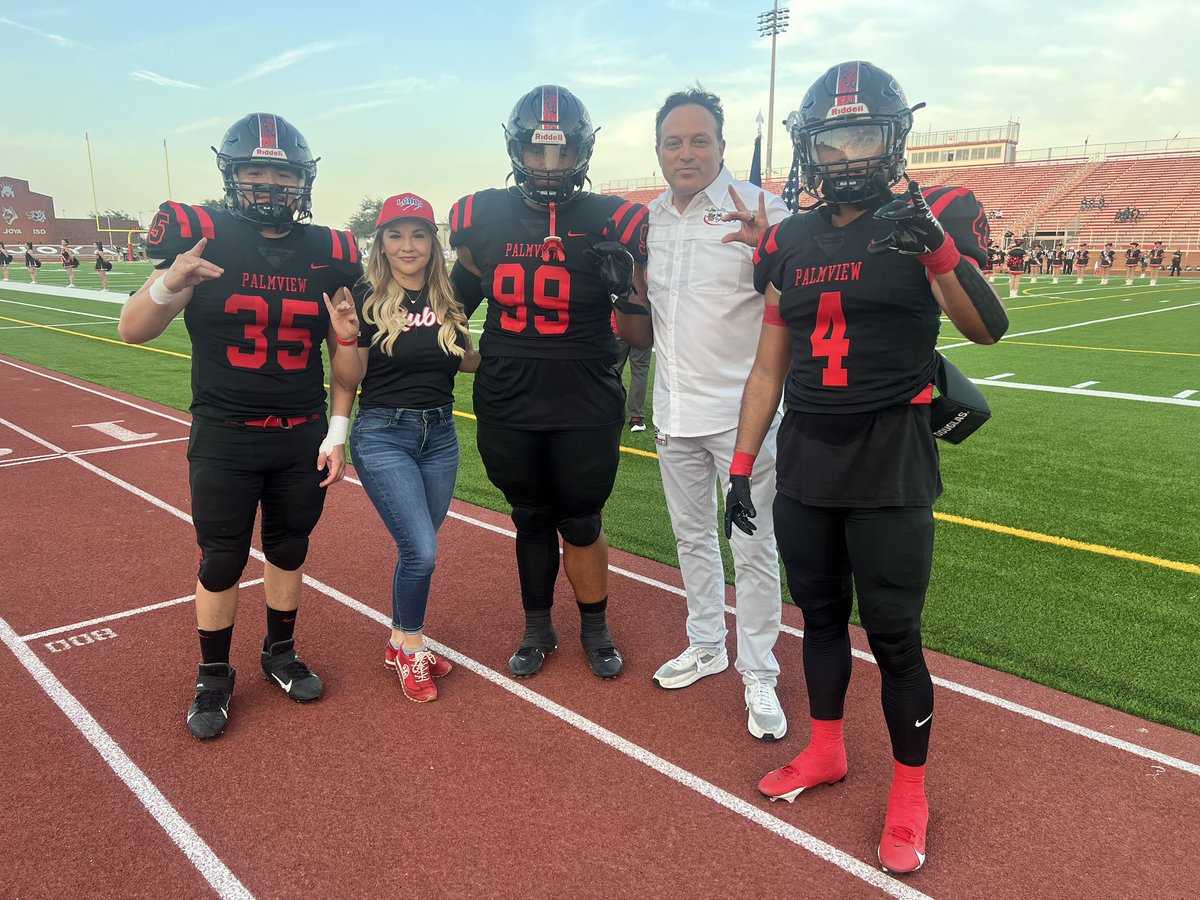 lajoyaisd's tweet image. Gooooo LOBOS!! @FootballLobos @lobo_pride