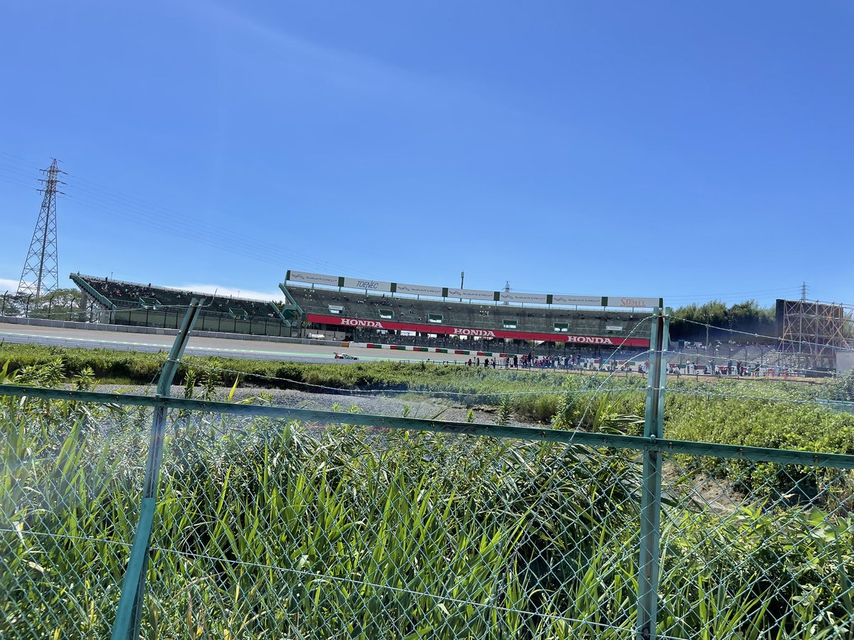 AbeFuchs's tweet image. 今日と明日、ピットウォーク時に10番ピットGSR前にで立体スマホペンスタンドをお配りいたします。
#fuchs #abeshokai #gsr #初音ミク
#SUPERGT #SUPERGT2023
#鈴鹿サーキット