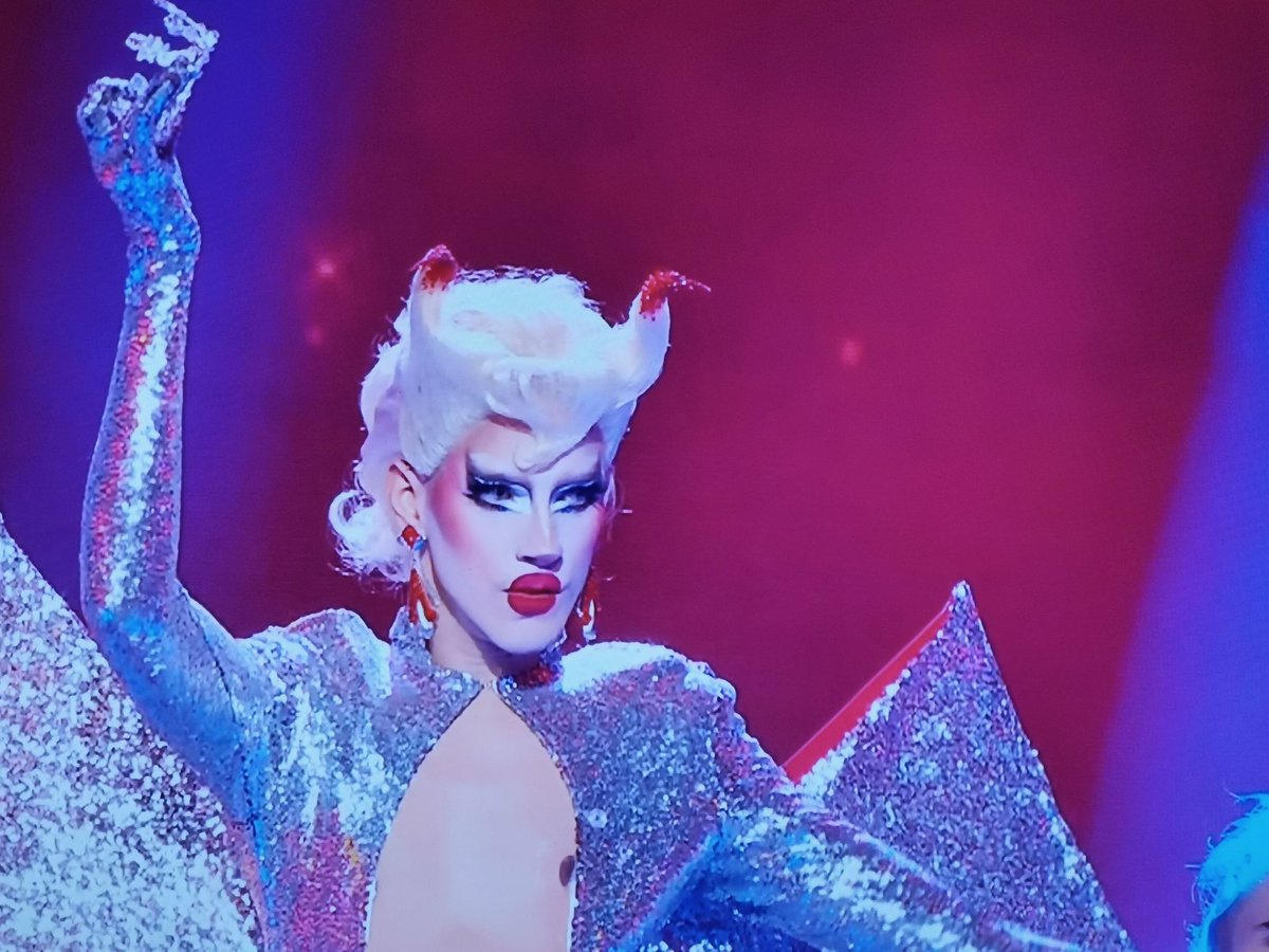 AudLeJoncour's tweet photo. Complément Punanime !!!!
#teampunani 💖💖💖
#DragRaceFrance https://t.co/zeBewgjTPQ
