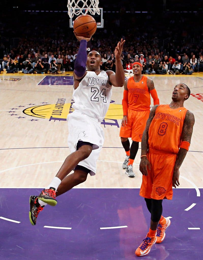 PurpleGoldMinds's tweet photo. Tonight's #MonthofMamba Watch-Party Game. Kobe 9th straight 30 pt game

🏆@nyknicks vs @lakers 12.25.12 🎄

💜 Watch-Party starts 7pm pst/10pm est

⭕ Powered by @WatchPlayback
💻 or download app 

#LakeShow #NewYorkForever #NBATwitter #MambaForever #NBA

https://t.co/2LcRs9yTnJ https://t.co/gQ2TD3eZc5