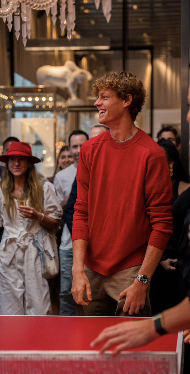 janniksin's tweet image. Awesome night! Table tennis 🏓 or tennis 🎾 you’ve always gotta compete 🤣