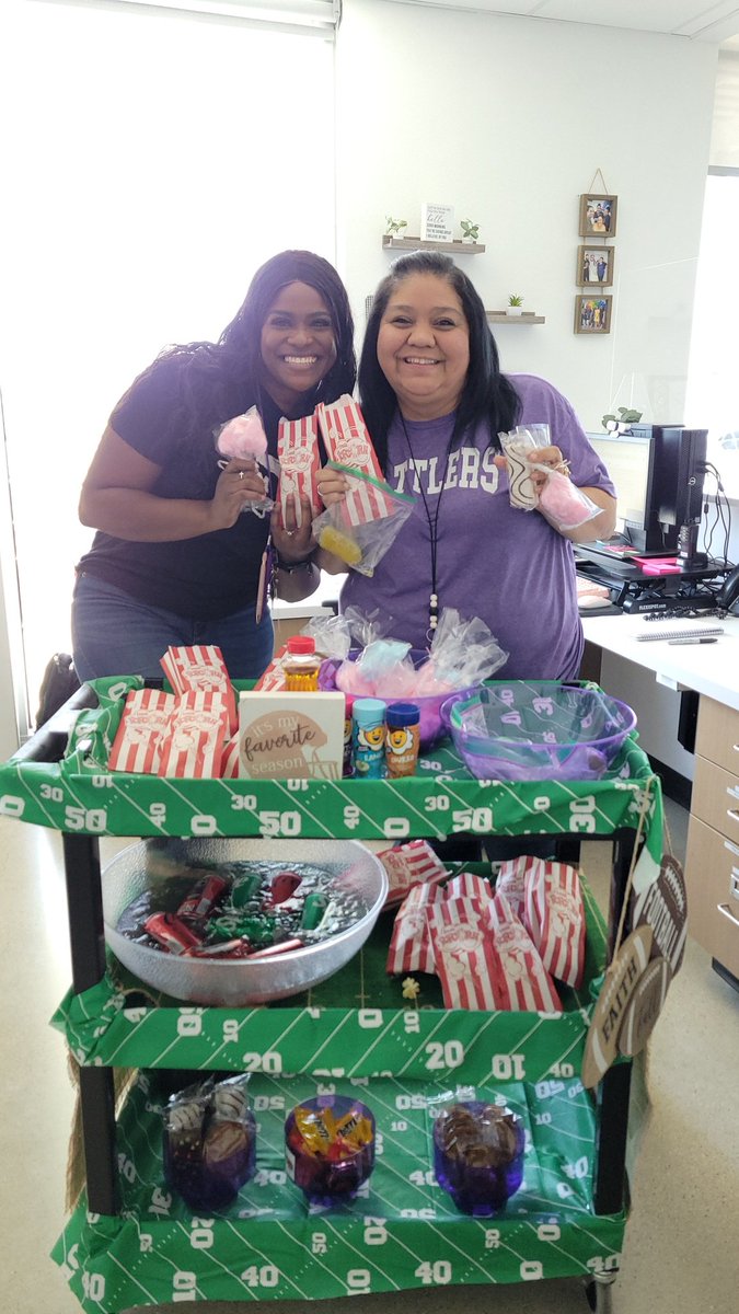 knightsliaison's tweet photo. Heart ❤️ Cart is in football season!!!!  We love to show appreciation to our amazing teachers and staff at Rodriguez. Thank you all for all you do. Have a blessed weekend 🏈💜 @SMCISD_Rod https://t.co/m9eE93xja3