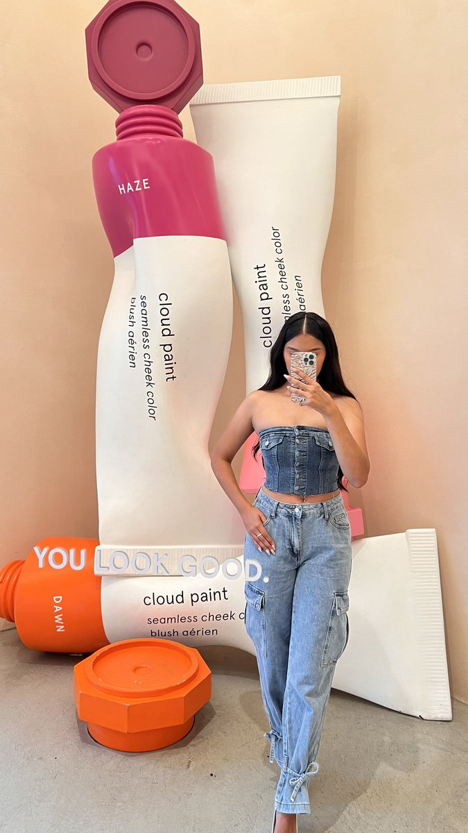marlapenuelas's tweet photo. denim on denim 👖🫧 https://t.co/zx7NqQ1pLy