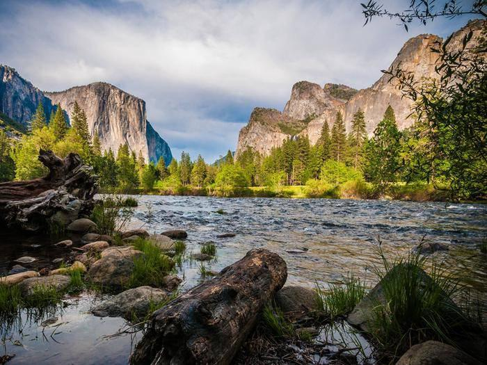 GorpOutdoors's tweet photo. Who is ready for a beautiful weekend outside?

(pictured: Yosemite National Park) #outdoors #recreate https://t.co/tMU8ZjES3A