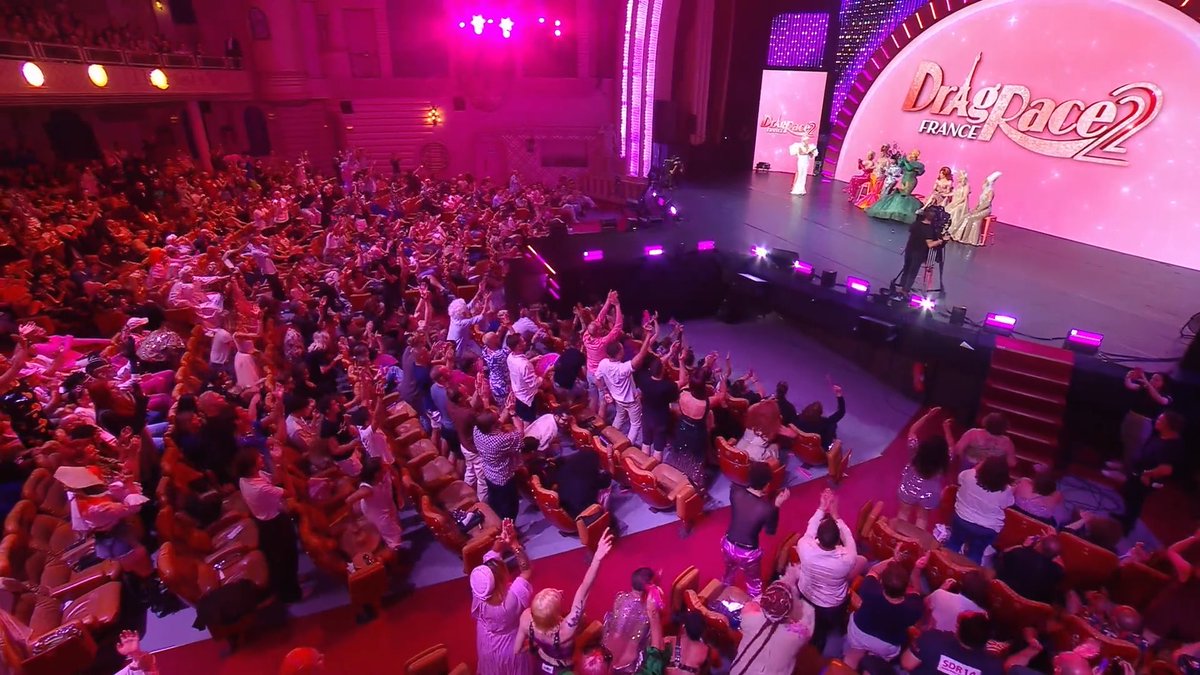 mascarayde's tweet photo. moon getting a standing ovation when nicky said her name 🥹😭 #dragracefrance https://t.co/3KwjGhKLJa