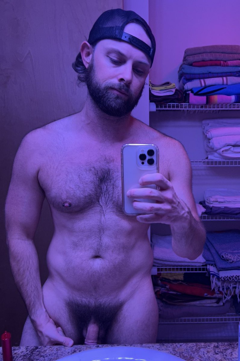 Happy Friday 💪🏻 onlyfans.com/Kmsphx89