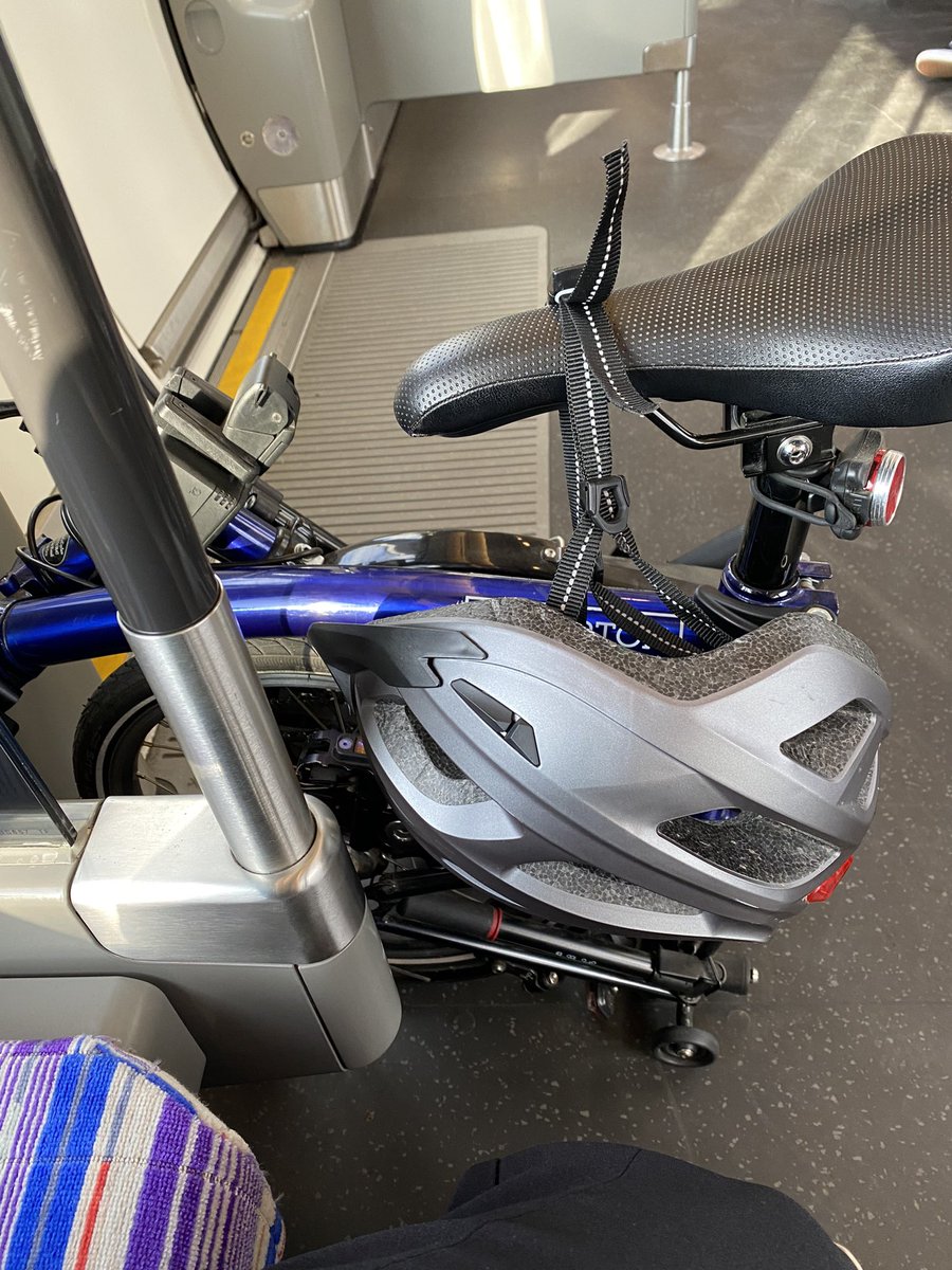 nicoladowling20's tweet photo. 🚲 to the Elizabeth Line then cycle to @WhippsCrossHosp and back home 🏡 again #NurseActive #WeActiveChallenge #BHActive @Triciahandley https://t.co/WeR6OMQ8vS