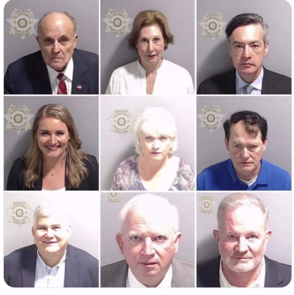 TheMarkOrtega's tweet photo. Worst #BradyBunch reboot ever! #LockedThenUp #TrumpMugShot https://t.co/atkBvmzb5t