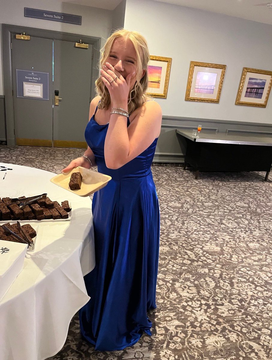 Karen Webb tweet media