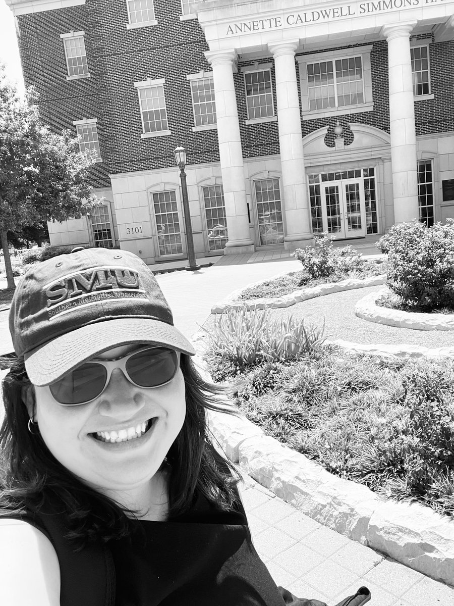 KarilyCruz's tweet photo. Goodbye Imposter Syndrome & Hello Infiltrator #SíSePuede #PonyUp 🐎 #FutureDoctora #SMU https://t.co/un4kWdCJzf