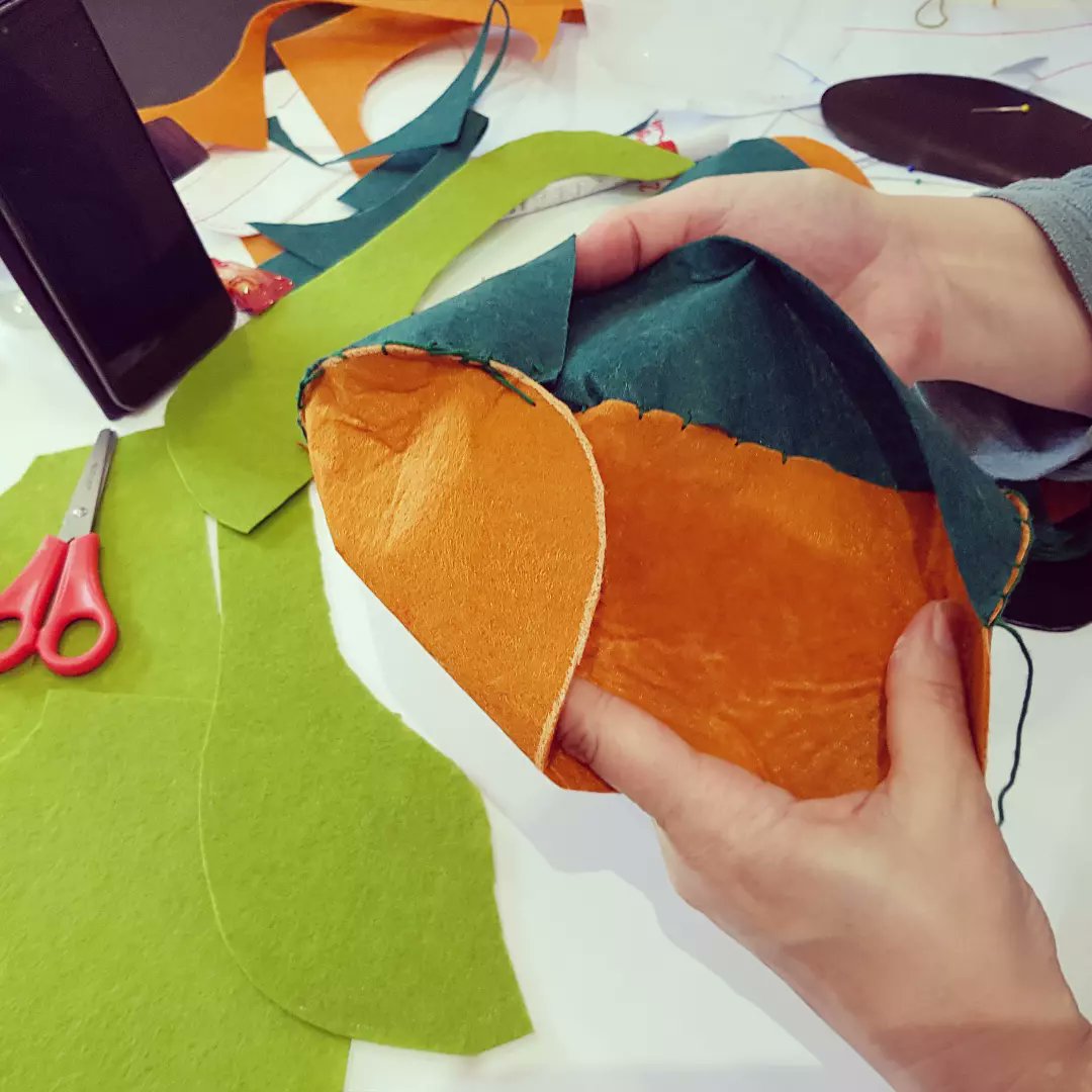 NJMIdeas's tweet photo. Exploring  creativity, making stitched slippers, inspired  by an object  currently  displayed  in our Ingenuity exhibition  in todays MIY  workshop. Thank you Feng Ru Lee for leading  such a wonderful session. 
 #makeityours # nationaljusticemuseum 
#njmingenuity #ingenuity https://t.co/2Rg60XGvah