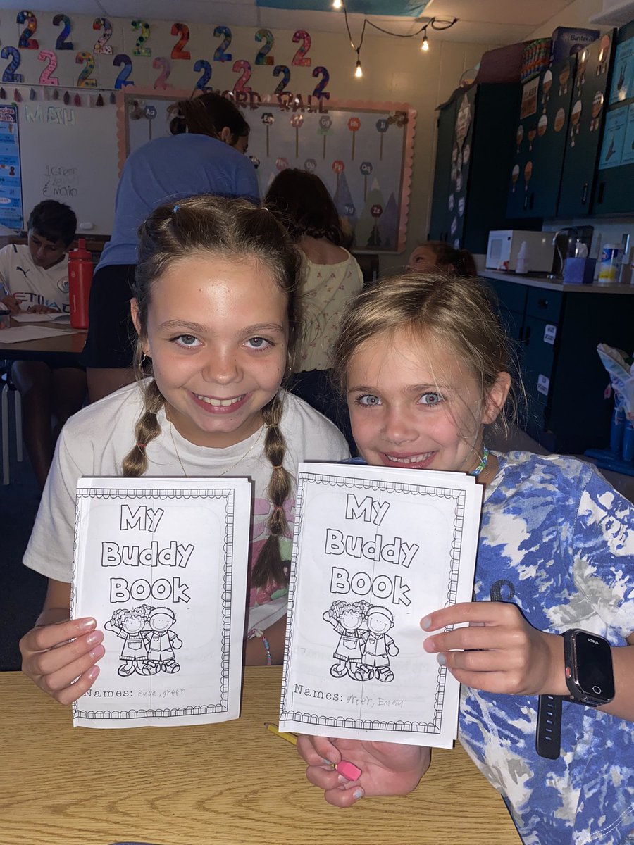 MissPfeifauf's tweet photo. Friday means buddies! 6th grade ❤️’s 2nd grade so much! ☺️ @SMSD_Corinth https://t.co/bdXPZa59lH