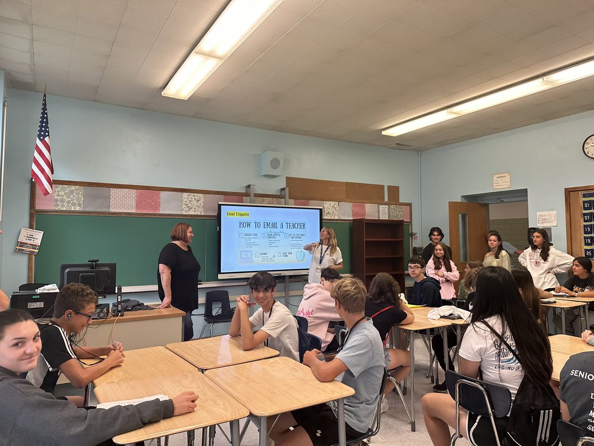 Orientation Day <a href="/OSchoolsPR/">Oceanside School District #OSD_NY</a>. Today we welcomed our 9th graders to OHS. Thank you to all the staff that helped make today possible. 

@TeachMitch <a href="/MrCarbonetti/">Mr. Carbonetti</a> <a href="/DianeProvvido/">Diane Provvido</a> <a href="/TriciaPizzo/">Tricia Pizzo</a>