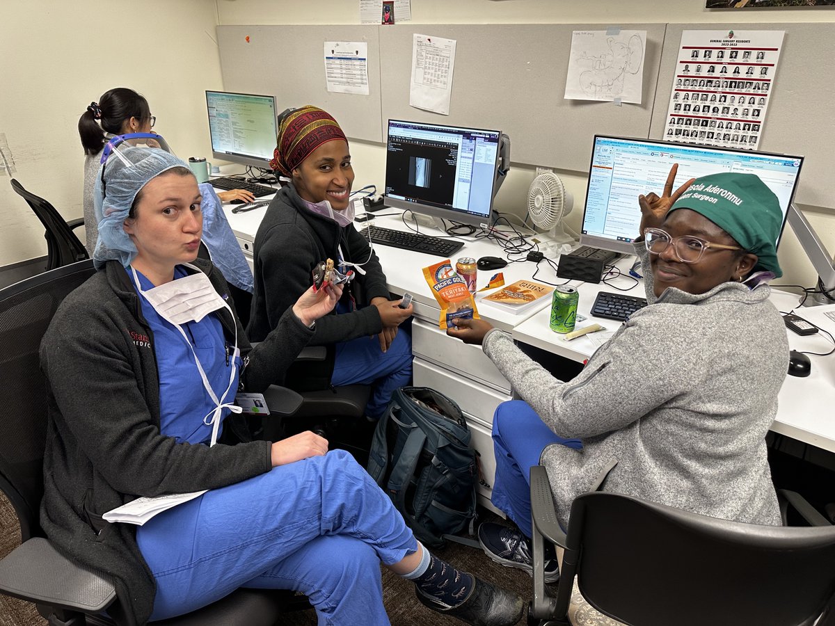 OpNotes's tweet photo. Grabbing a post-case snack with the crew! That was a long one, and we need to refuel -Dr. Huda Muhammad #residentTakeover https://t.co/cMj3oyisR0