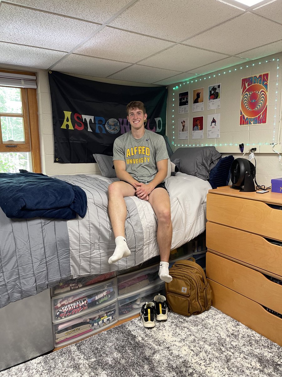 Lori Gilbert tweet media