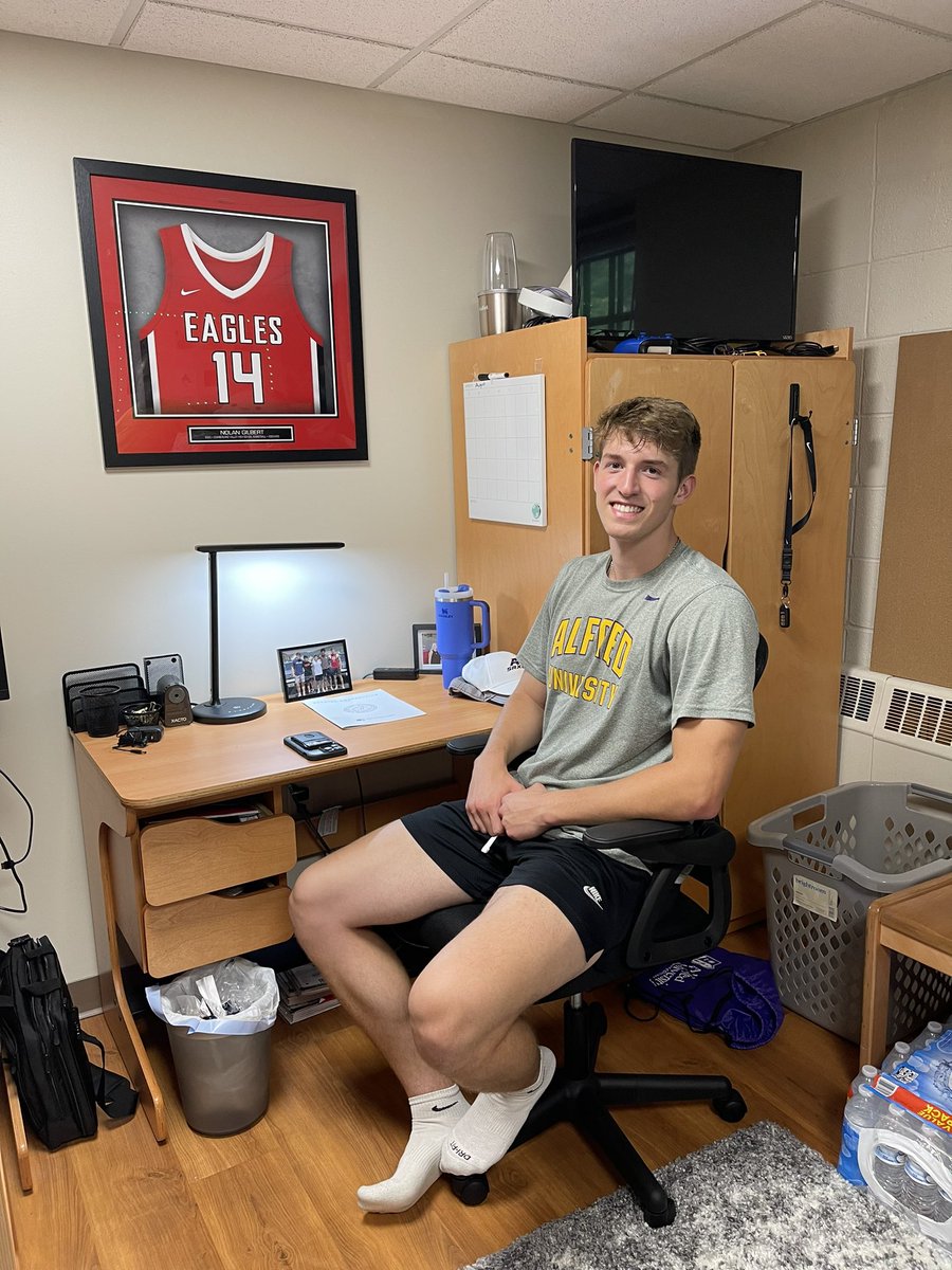 Lori Gilbert tweet media