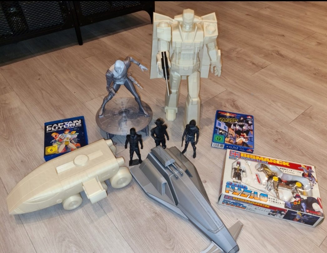 IKARUS792's tweet photo. 80's collection. Thanks to 3D printing the childhood fantasies becoming Alice. @ https://t.co/2blt8kMxLY