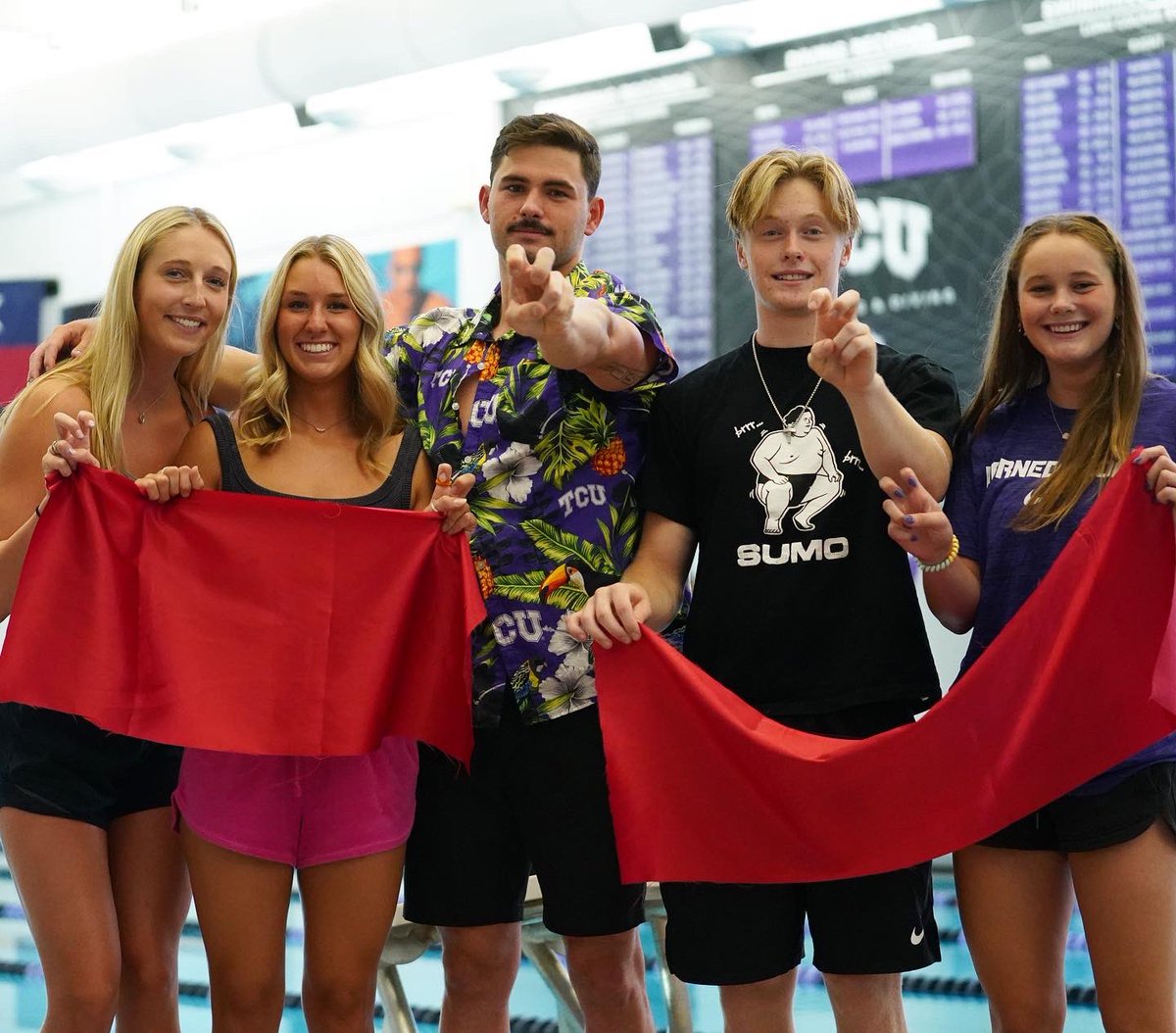 TCUswimdive's tweet photo. Feels 𝒈𝒐𝒐𝒅 to be home 😈

After a year of renovations, the pool is open! 

#GoFrogs | #TrustProcessWorkFamily https://t.co/IgSnvCN2I3