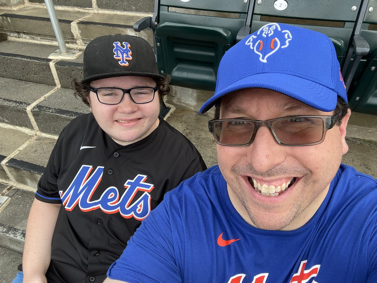 erickalet's tweet image. #LGM end of summer spectacular with @MSNlgm and I finally get to wear the @athletelogos #GhostFork ball cap. @Mets @CitiField