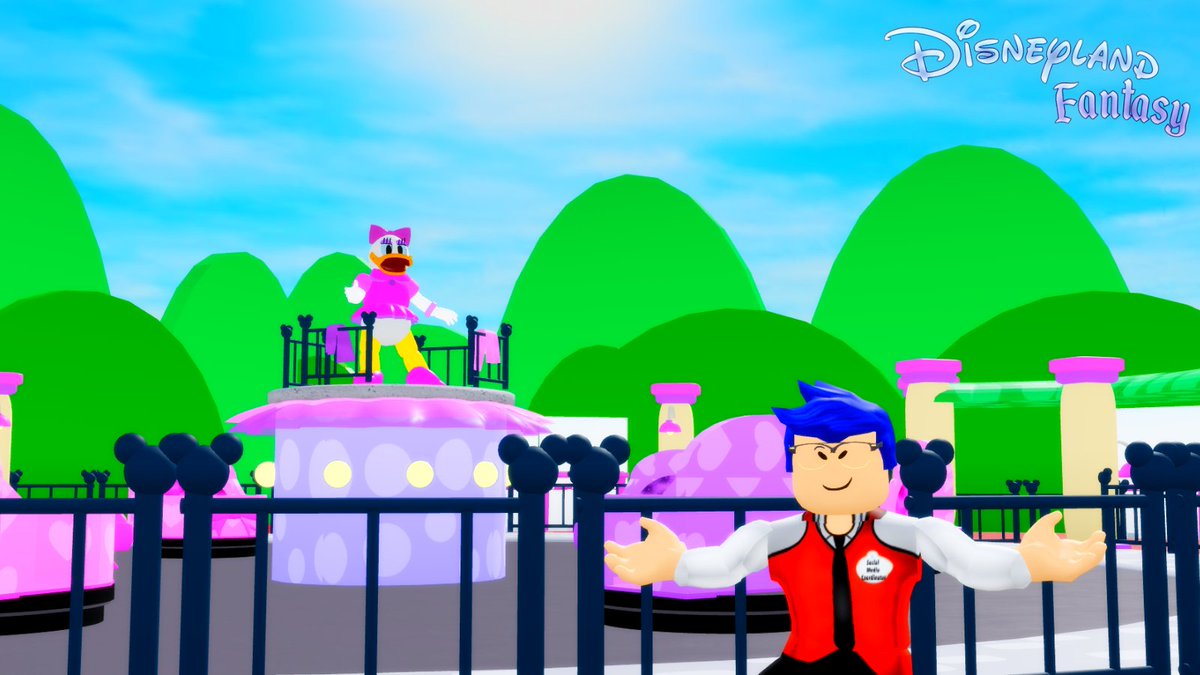 DLFRoblox's tweet photo. 🩰Daisy is inviting everyone to have ballet with her in Daisy's Ballet Studio by Toontown! Come on down and dance like Ballerinas here at Disneyland Fantasy! ✨ https://t.co/XY4RtL3ppB