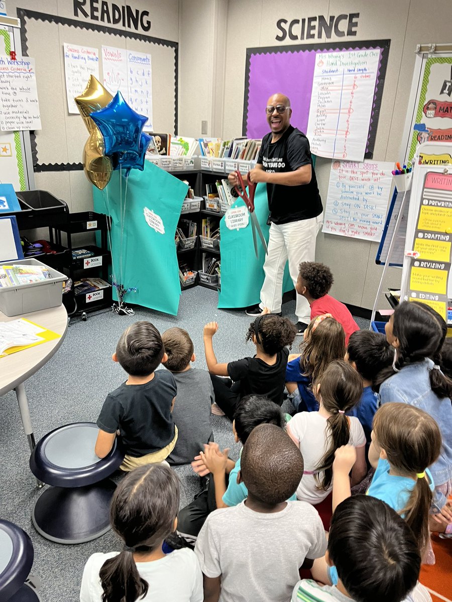 LisaWhang's tweet photo. One of my favorite class celebrations! Thank you Mr. Granger for officially "opening" our class library! My firsties were SO excited to explore and practice their reading stamina! 💪 https://t.co/EeZY7QpIMb
